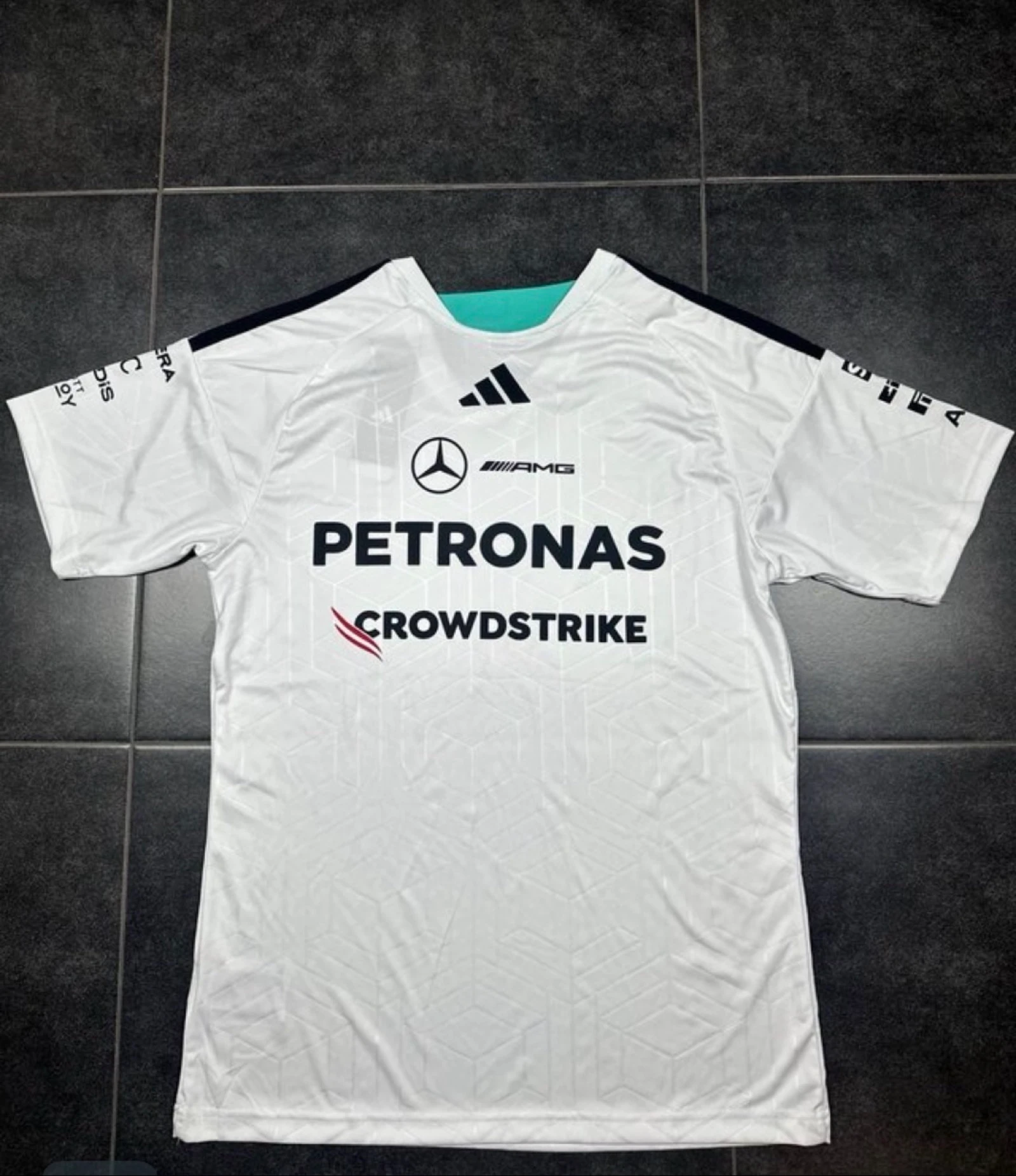 Camisola F1 Mercedes-Benz AMG Petronas – photo 3